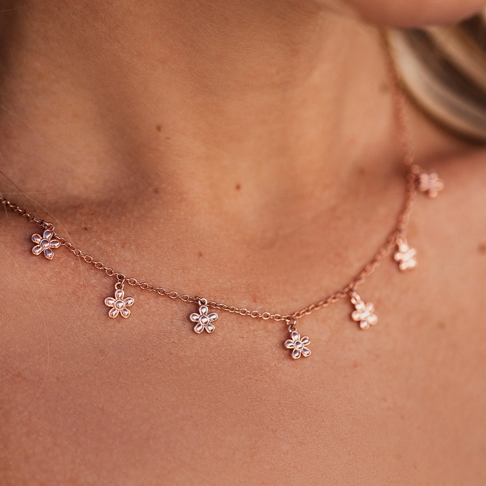 Bitty Daisies Choker - Image 7
