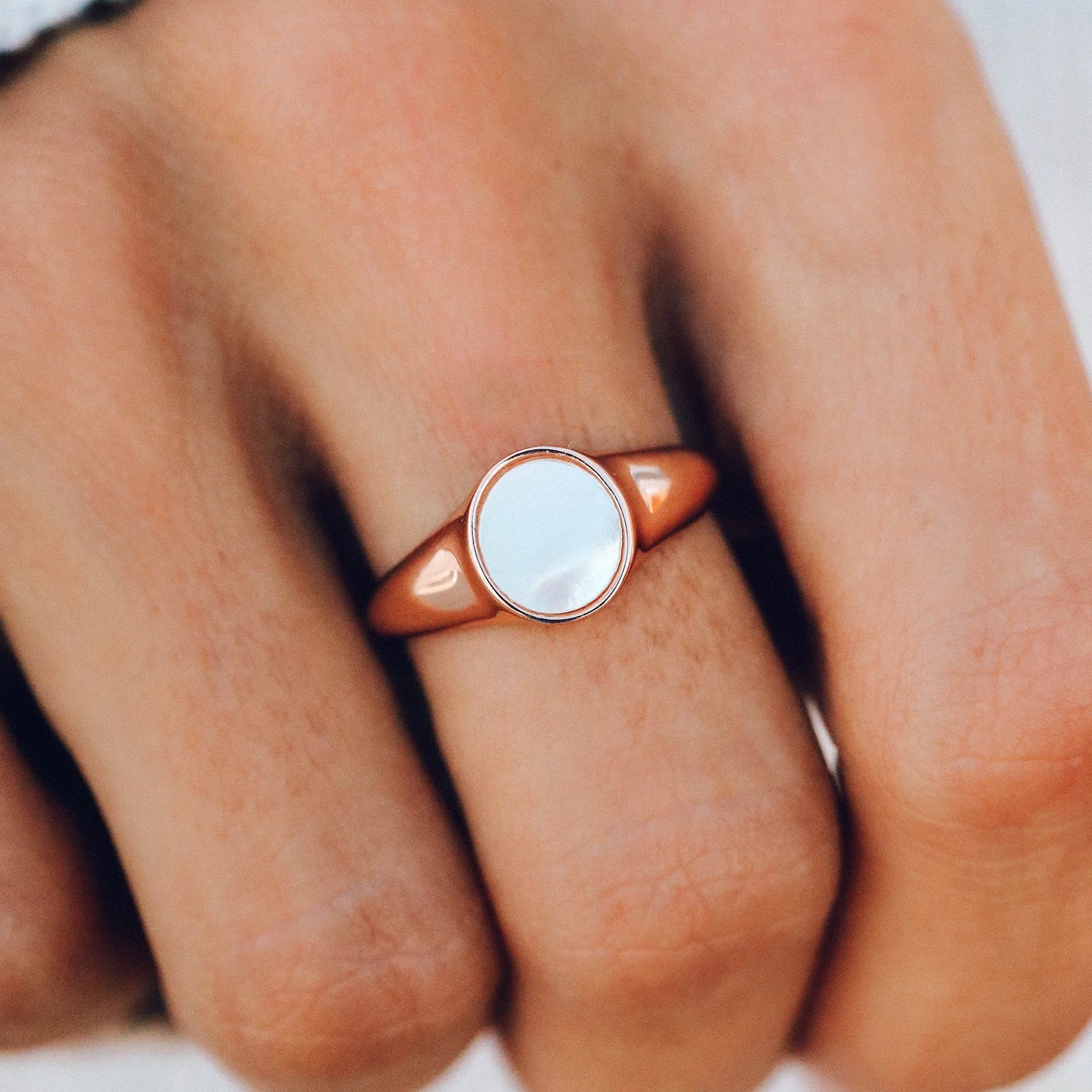 Mother of Pearl Signet Ring - Image 4