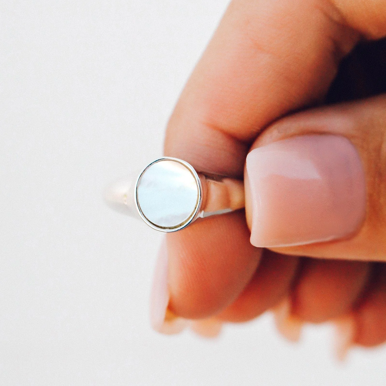 Mother of Pearl Signet Ring - Image 5
